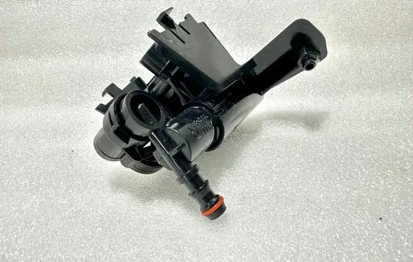 Toyota Auris 150 Headlight washer spray nozzle 30828 31170