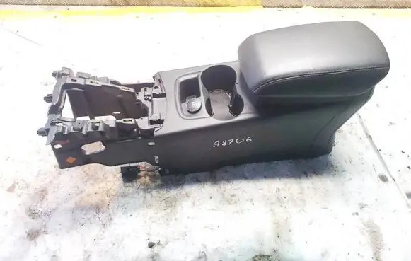 Ford Focus Armrest sd0526102472601