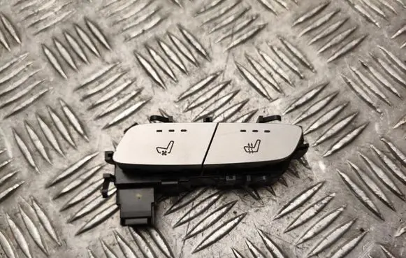 Mercedes-Benz Vito Viano W447 Seat heating switch A2059050504