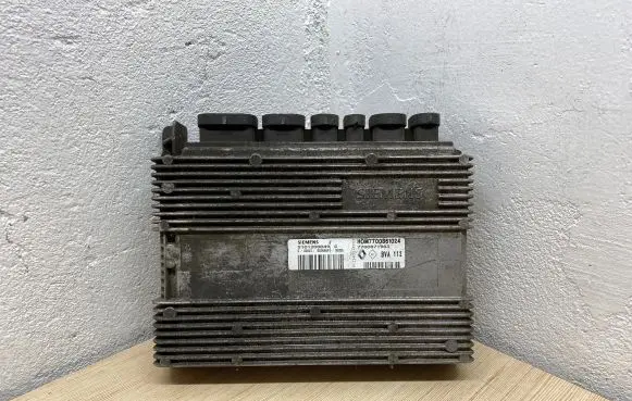 Renault Laguna I Engine control unit/module 7700871983 S101200049C 7700861024