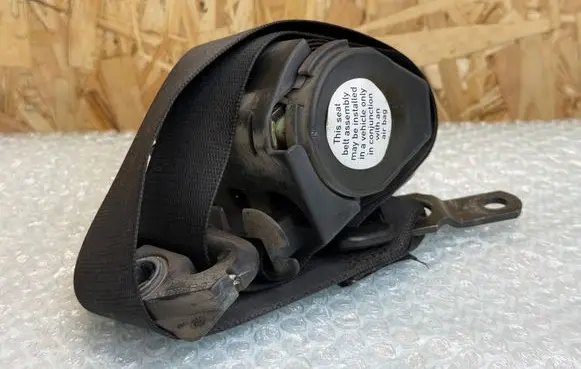 BMW 3 E46 Front seatbelt 566244601