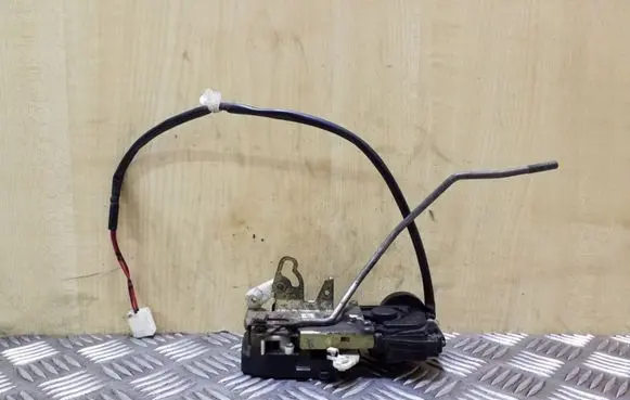 Mazda Premacy Front door lock
