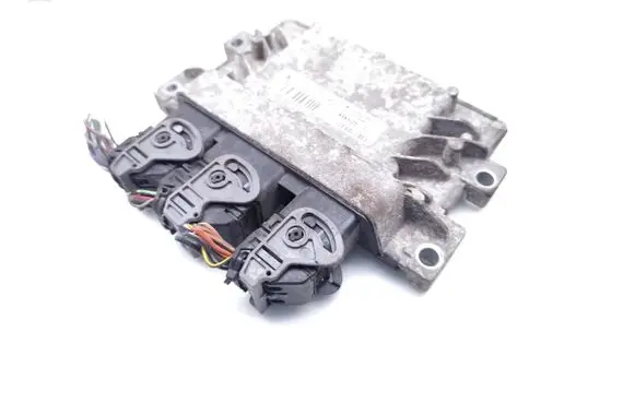 Renault Clio III Engine control unit/module 8200522357 8200510536 S120200105A