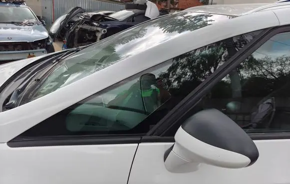 Opel Zafira C Front triangle window/glass