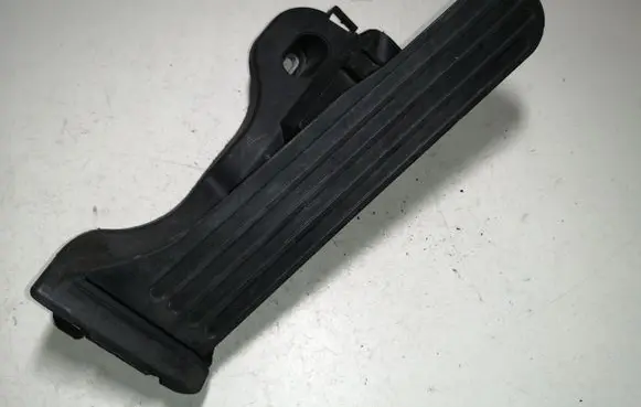 Volkswagen PASSAT B6 Accelerator throttle pedal 1K1723503L