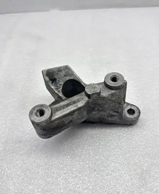Jeep Grand Cherokee (WJ) Fuel filter bracket/mount holder A6110782541