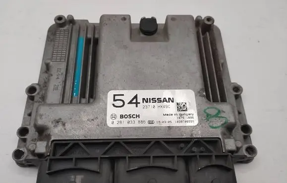 Nissan Qashqai Engine control unit/module 23710HX49C 0281033886 1039T06555
