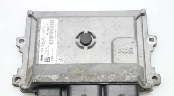 Peugeot 208 Engine control unit/module 9800913080