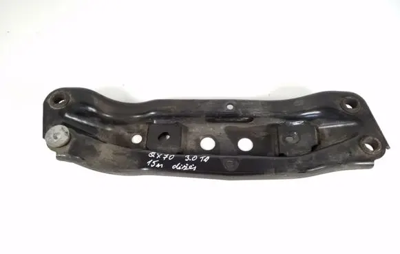 Infiniti QX70 S51 Gearbox mounting bracket