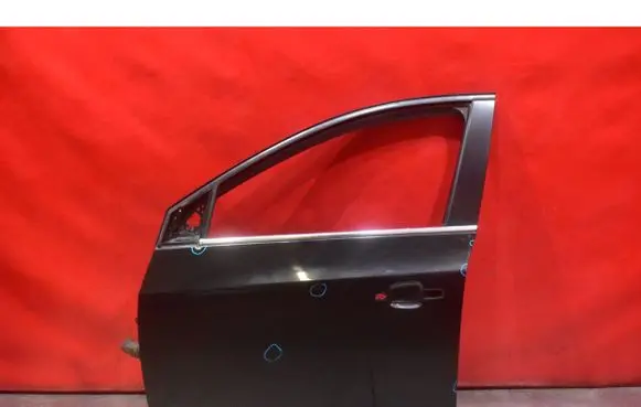 Chevrolet Cruze Front door