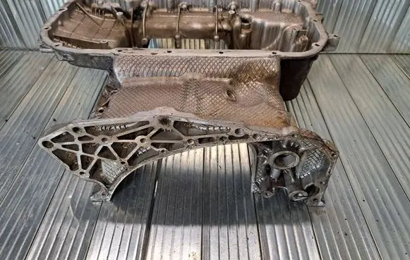 Oil sump