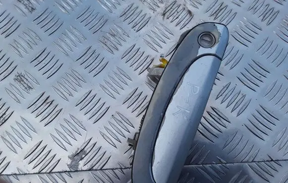 Hyundai Getz Front door exterior handle
