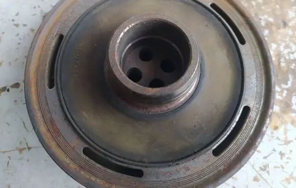 Mini Cooper Countryman R60 Crankshaft pulley 184950
