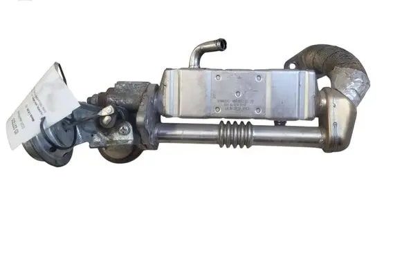 Mazda 3 II EGR valve cooler R2AA20304 22F10A000124