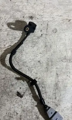 Volkswagen Touran I Crankshaft position sensor 9805940