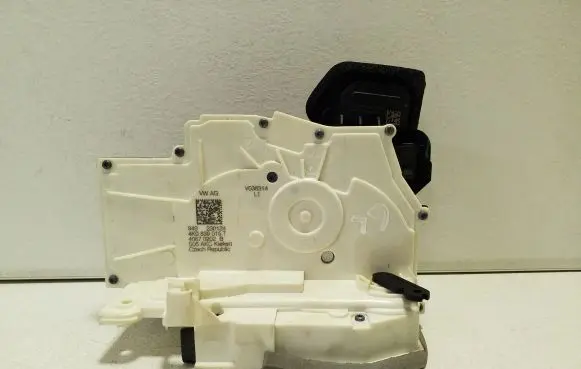 Volkswagen ID.4 Rear door lock 4K0839015T