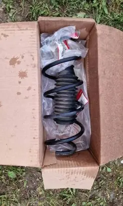 Volkswagen Golf VII Front coil spring G12PM