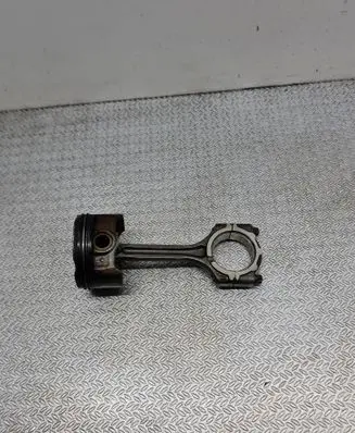 KIA Rio Piston with connecting rod 