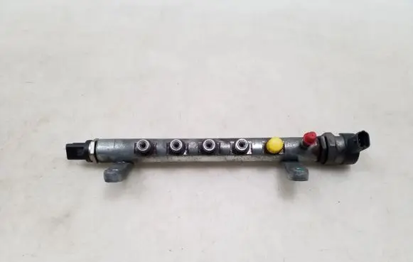 Citroen C5 Fuel main line pipe 9670890580