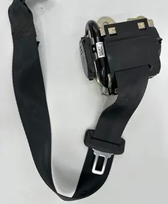 Rear seatbelt