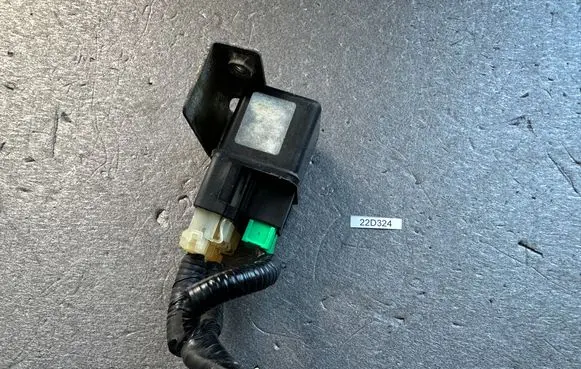 Nissan King Cab, Navara Glow plug pre-heat relay 252302S605