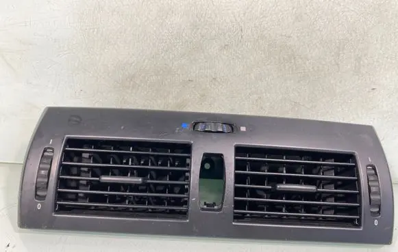 BMW X3 E83 Dash center air vent grill 3400074