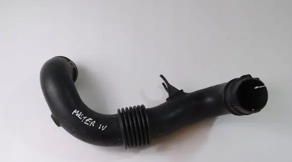 Renault Master III Air intake hose/pipe 165550972R
