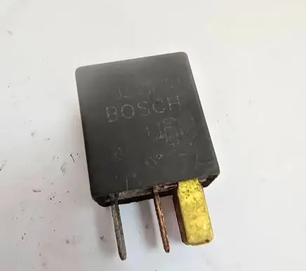 Toyota Avensis T250 Other relay 0332017307