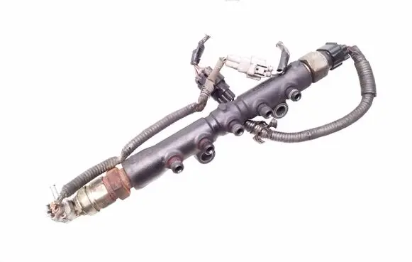 Toyota Avensis T250 Fuel main line pipe 3J1D0152 8945860010