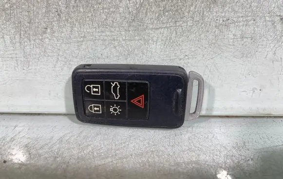 Volvo V60 Ignition key/card 