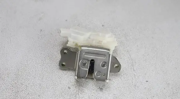 Mitsubishi Outlander Tailgate/trunk/boot lock/catch/latch 4X15