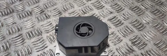 Mercedes-Benz CLS C218 X218 Sound amplifier A2118705189