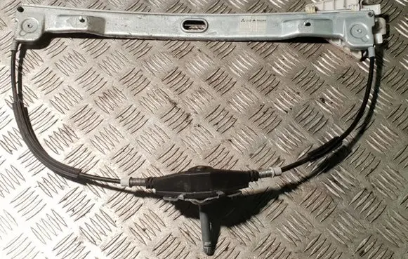 Mitsubishi Colt Front door manual window regulator 5743A097