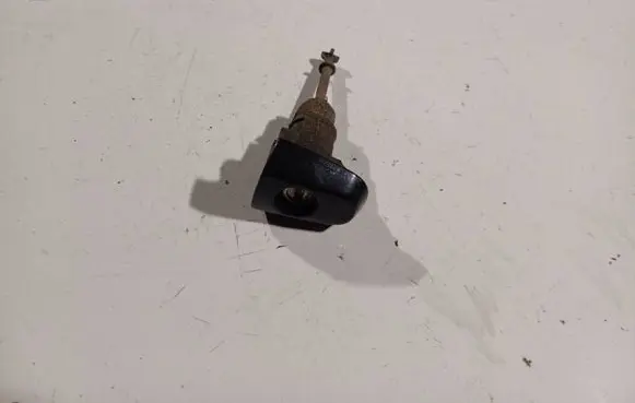 Toyota Avensis T250 Front door lock (next to the handle) 