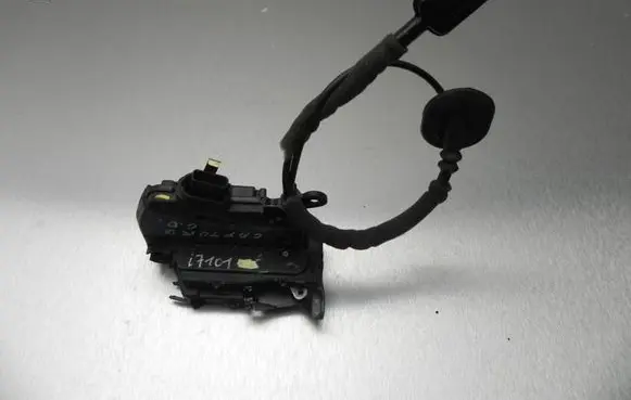Renault Captur Loading door lock 825007607R I7101