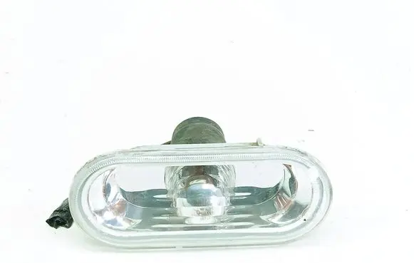 Volkswagen Golf IV Front fender indicator light 18A605B