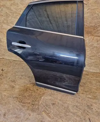 Infiniti EX Rear door