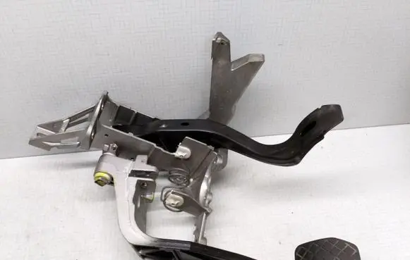 Volkswagen PASSAT B5.5 Pedal assembly 8D1721117N 8D1721140B 8D1721316G