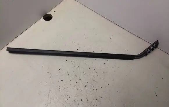 Volkswagen Transporter - Caravelle T5 Front door trim bar 7h0837471