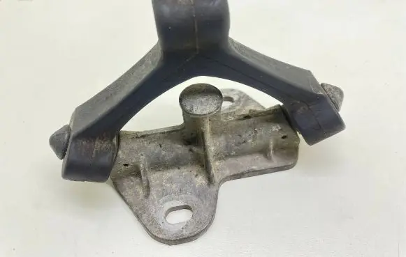 Muffler mount bracket/holder