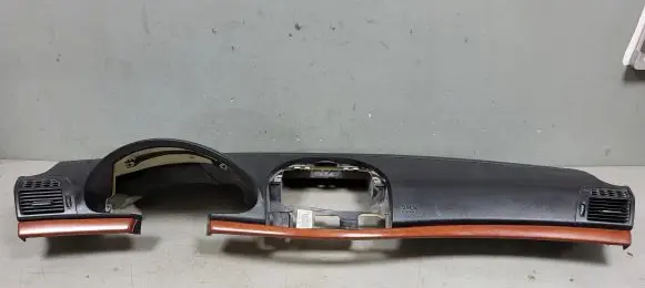 Mercedes-Benz E W211 Dashboard 20050422