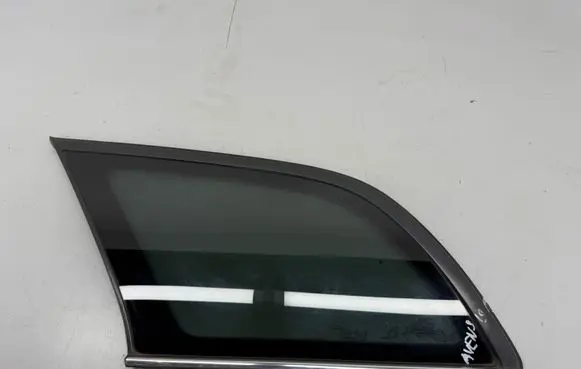 Toyota Avensis T250 Rear side window 43R006723