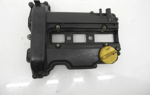 Opel Corsa B Rocker cam cover 24403771