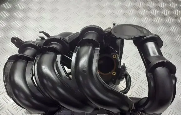 Ford Focus Intake manifold 2S6G-942-DG