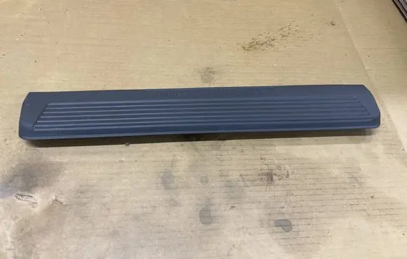 Mitsubishi Pajero Front bumper lower grill 402149