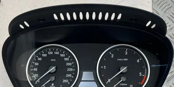 BMW 5 E60 E61 Speedometer (instrument cluster) 110080213938 62119177261