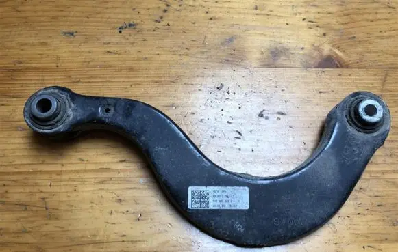Volkswagen PASSAT B7 Rear control arm 5G0505351B