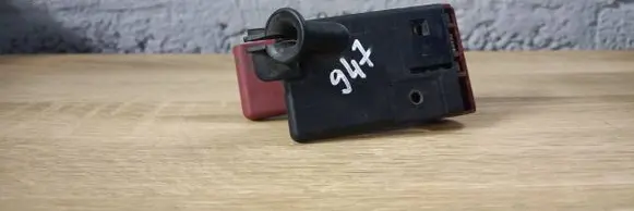 Engine bonnet (hood) release handle