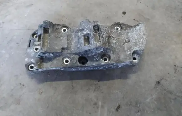 BMW 3 E90 E91 Generator/alternator bracket 8506863