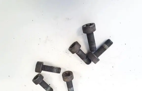 Ford C-MAX II Nuts/bolts 